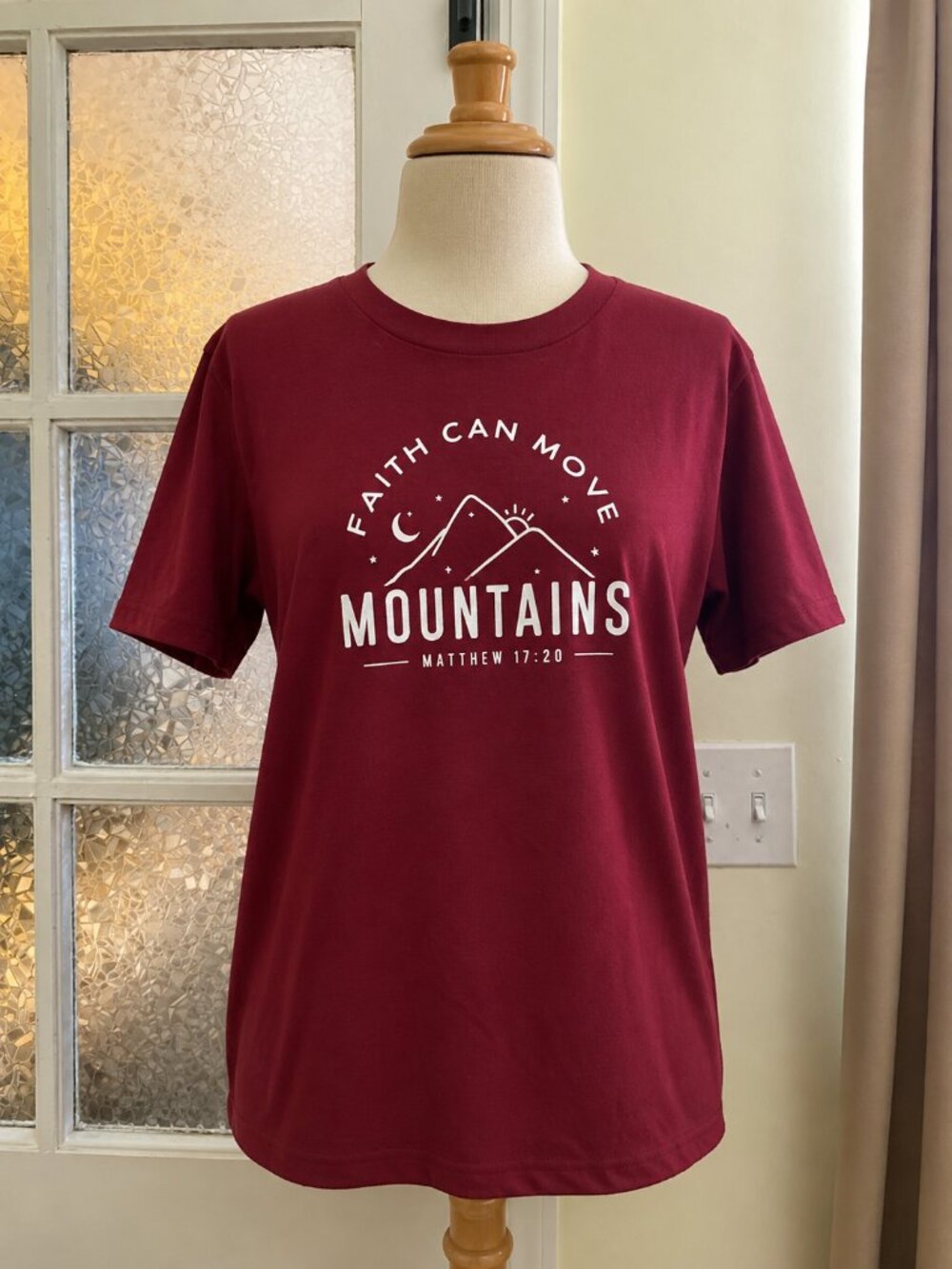 "FAITH CAN MOVE MOUNTAINS" short sleeve t-shirt (Unisex)